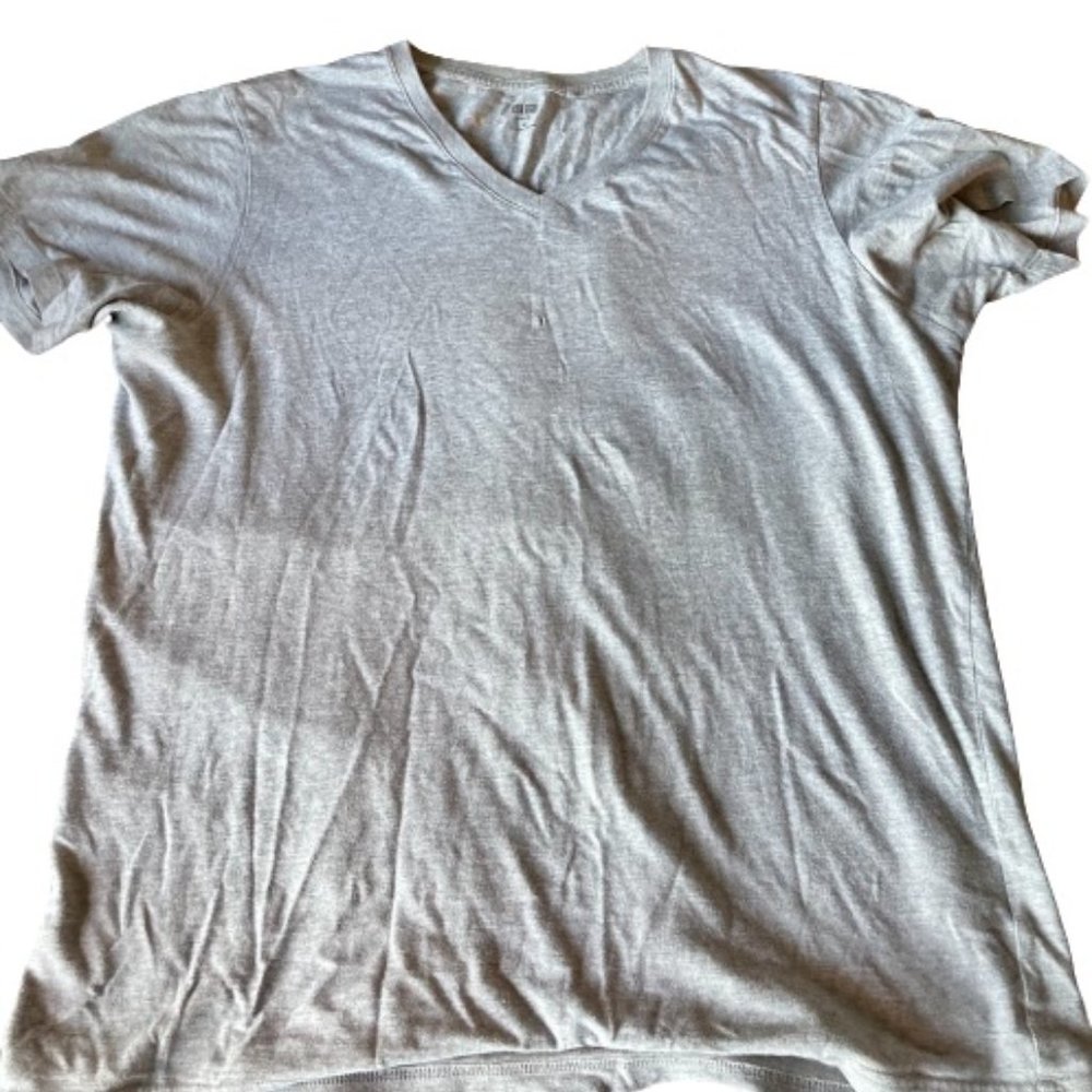 Uniqlo V-Neck T-Shirt, Men's Medium, Gray